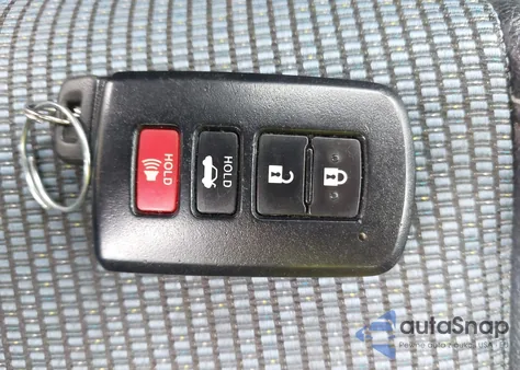 2015 Toyota Corolla S Plus z USA, uszkodzony, nr VIN 2T1BURHE2FC396724